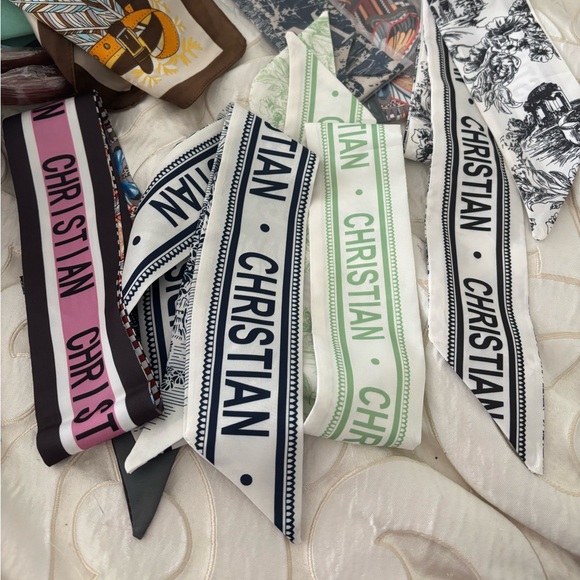 Designer Style Logo Pattern Scarves & Accessories - Picture 9 of 16